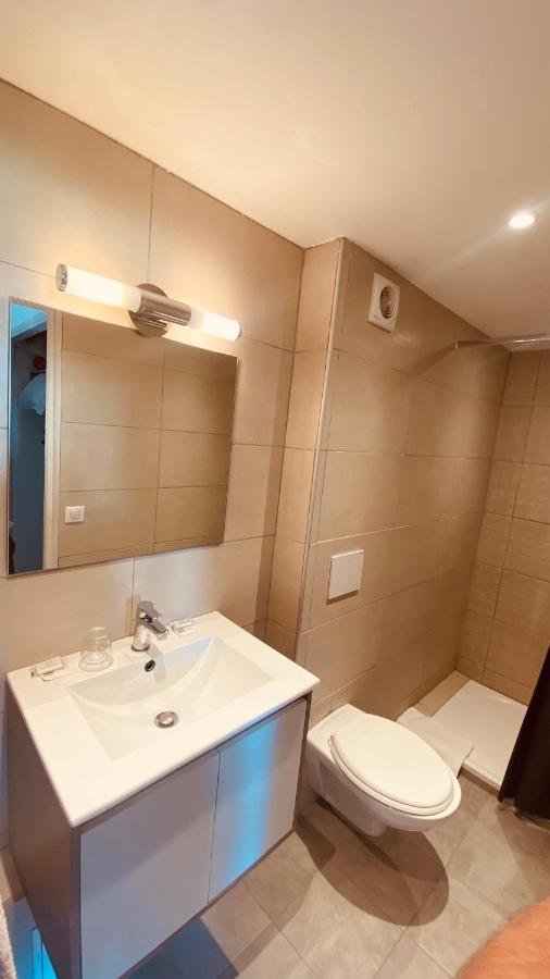 Hotel De La Poste Peymeinade Екстериор снимка