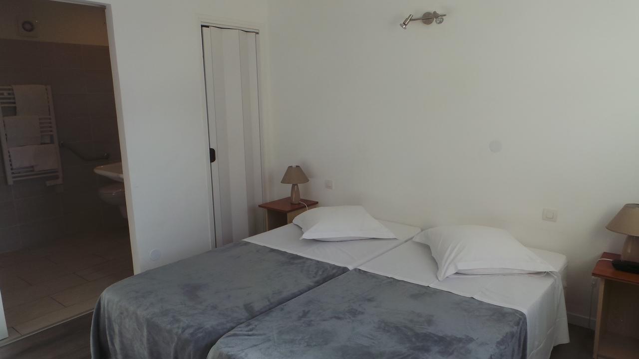 Hotel De La Poste Peymeinade Екстериор снимка